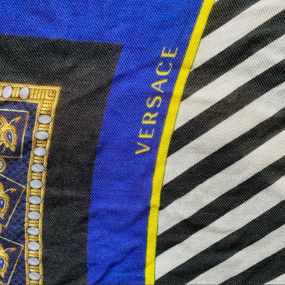 Versace Silk Scarf 🧣 - Picture 2 of 11